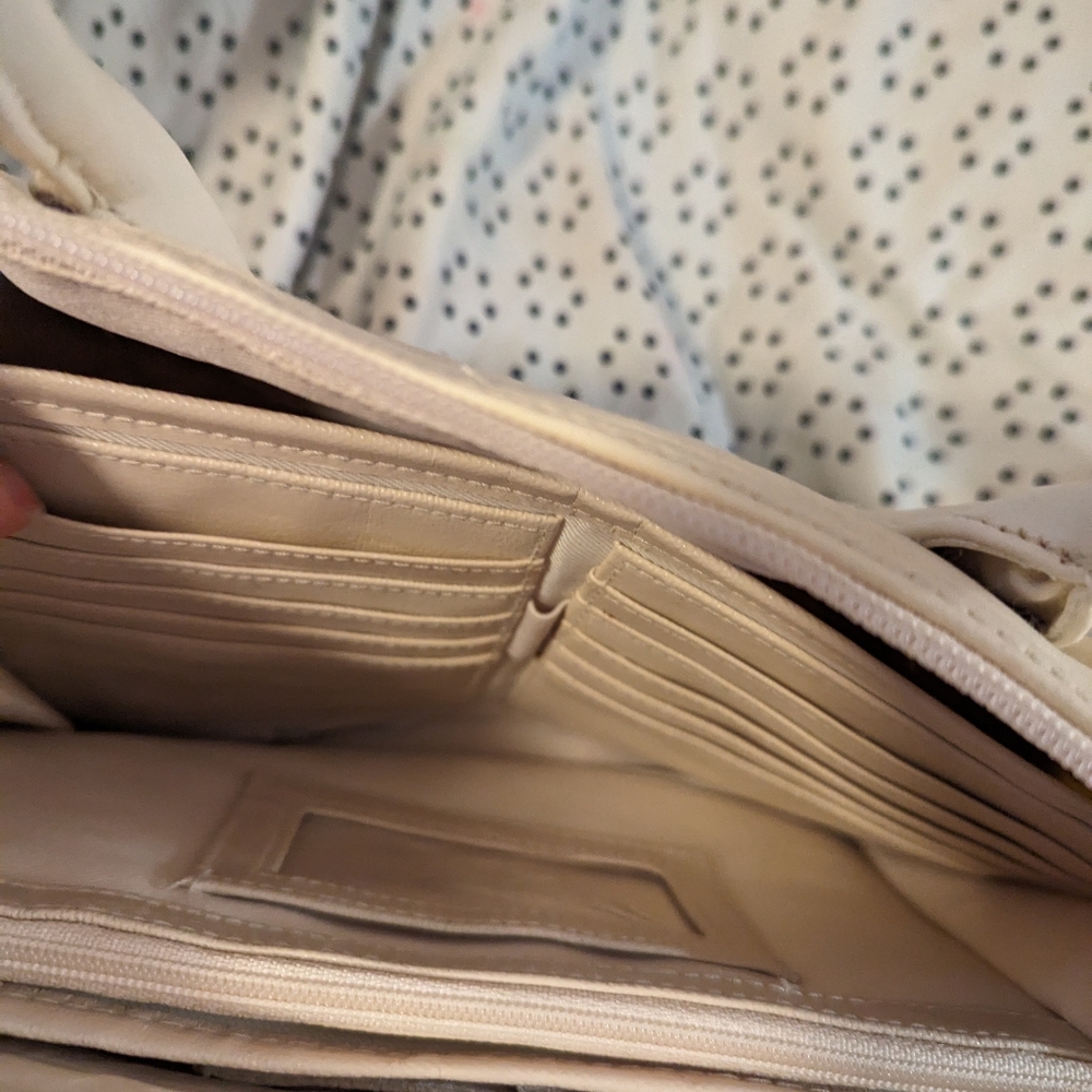 Purse - Picture 6 of 7